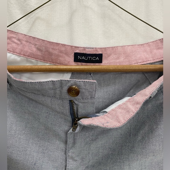 Mens Nautica gray khaki shorts with a salmon waist lining - Picture 4 of 4